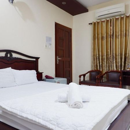 Reddoorz Tuan Viet Hotel Dinh Tien Hoang โฮจิมินห์ซิตี้ ภายนอก รูปภาพ