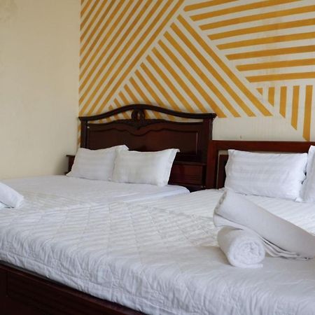Reddoorz Tuan Viet Hotel Dinh Tien Hoang โฮจิมินห์ซิตี้ ภายนอก รูปภาพ